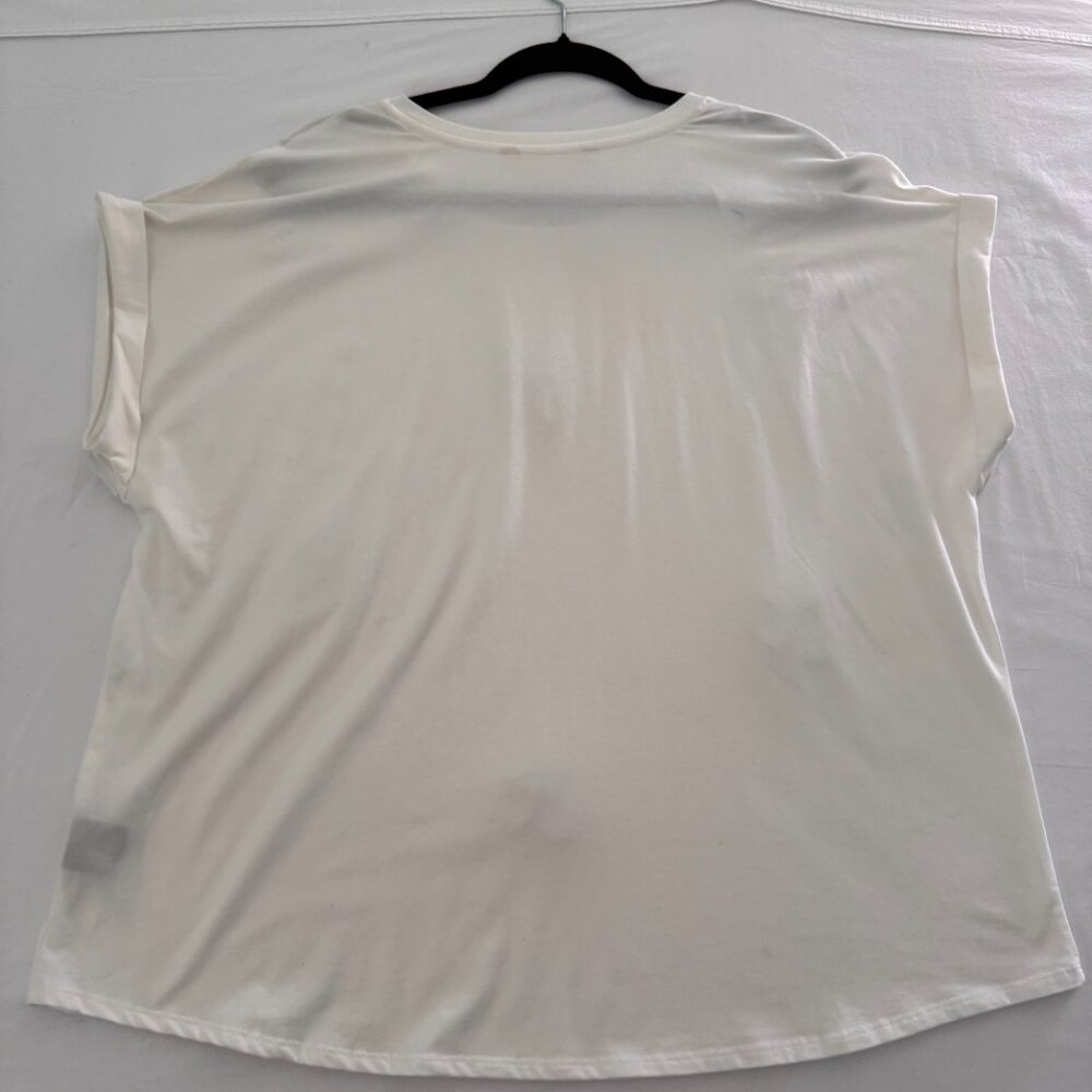 Cherry Embroidered Short Sleeve Top – Size 2X - HS0198 - Picture 2 of 8